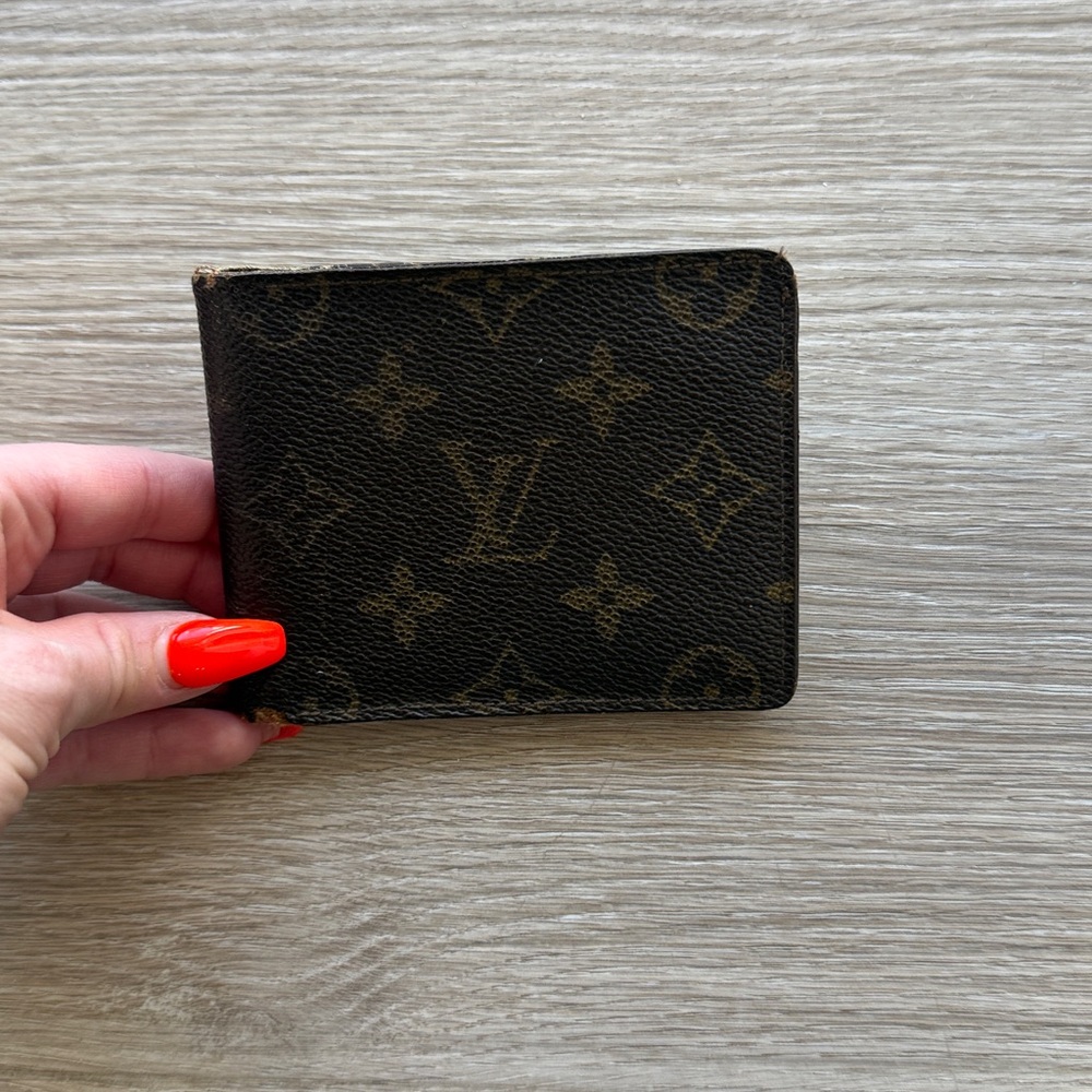 LOUIS VUITTON Authentic Leather LV Logo Monogram Canvas Porte-Billets Wallet